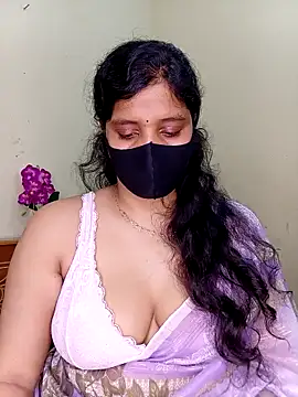 Snapshot of Rose-luckey chatting on 11, 5, 2026 Rose-luckey online show from 11, 5, 2026
