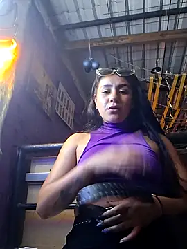 CAROLINE  07 online show from 13, 9, 2025