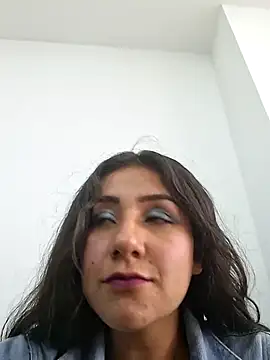 CAROLINE  07 online show from 5, 12, 2025