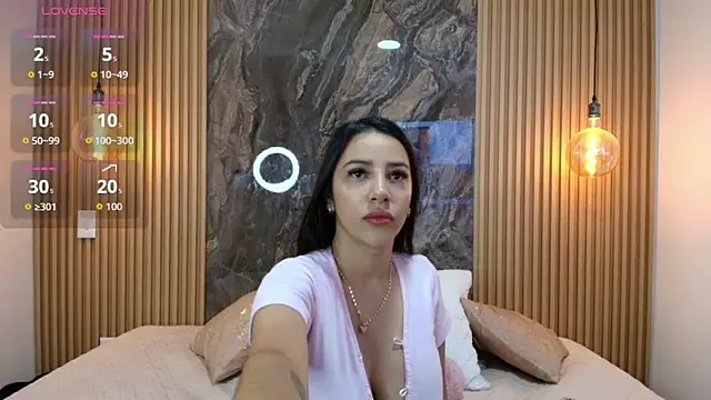 Snapshot of Alana-Jones chatting on 12, 9, 2025 Alana-Jones online show from 12, 9, 2025