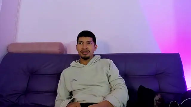 Snapshot of AxelAndJeremy chatting on 9, 9, 2025 AxelAndJeremy online show from 9, 9, 2025