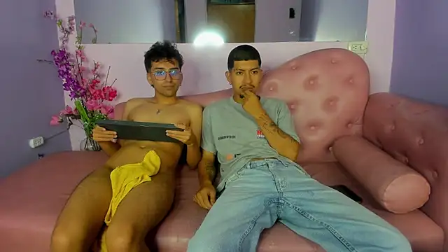 Snapshot of AxelAndJeremy chatting on 20, 9, 2025 AxelAndJeremy online show from 20, 9, 2025