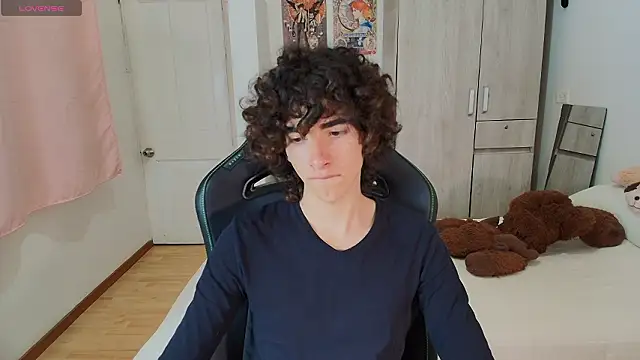 Nude Boy18 online show from 18, 3, 2026