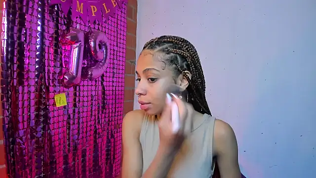 Snapshot of yumi_hanna chatting on 8, 9, 2025 yumi hanna online show from 8, 9, 2025