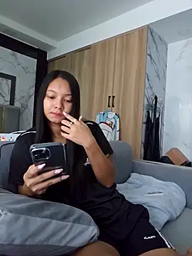 Natural Asian Girl online show from 7, 10, 2025