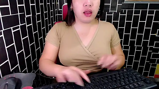 xUrDreamSlutWhore online show from 16, 9, 2025