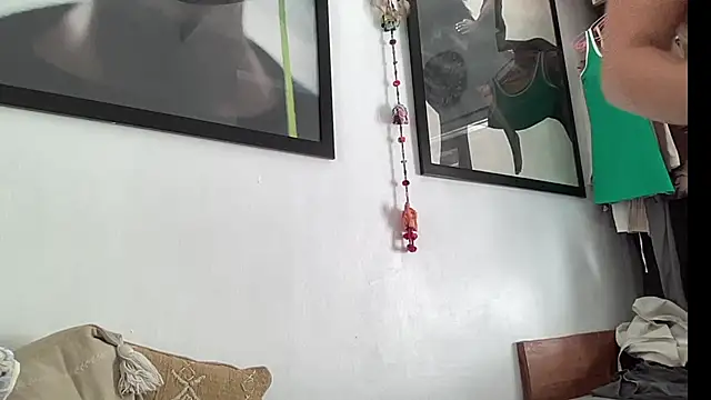 Snapshot of GoddessDove chatting on 21, 10, 2025 GoddessDove online show from 21, 10, 2025