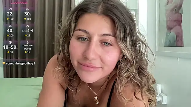 Snapshot of GoddessDove chatting on 7, 11, 2025 GoddessDove online show from 7, 11, 2025