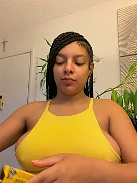 Snapshot of allybluee777 chatting on 1, 7, 2026 allybluee777 online show from 1, 7, 2026