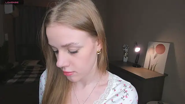 OdellaFrake online show from 19, 11, 2025