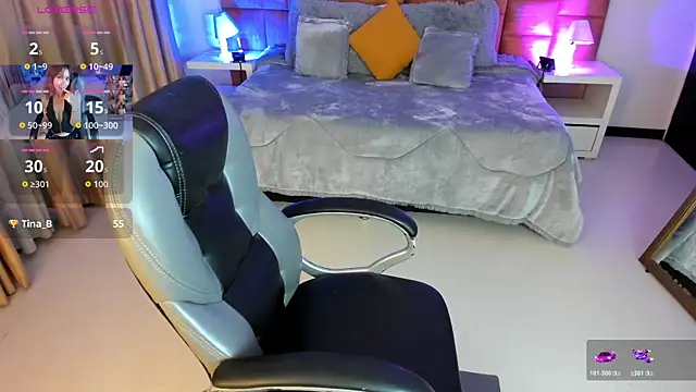 Snapshot of Catti_Brie chatting on 6, 11, 2025 Catti Brie online show from 6, 11, 2025