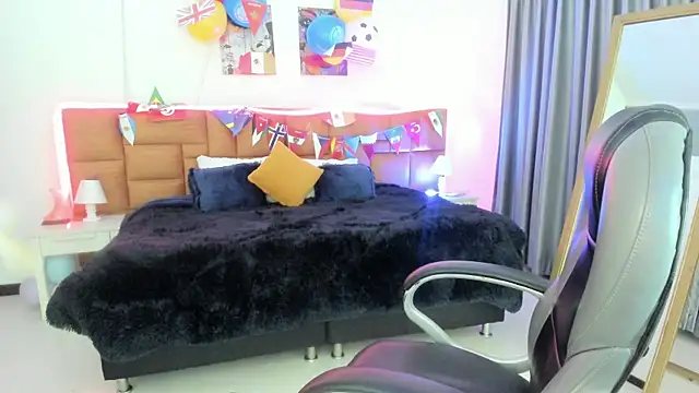 Catti Brie online show from 8, 7, 2026
