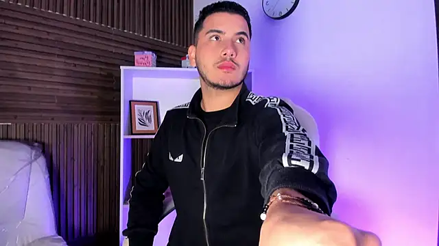 Axel grey  online show from 5, 12, 2025