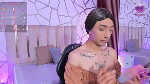 CYRUS TAY online show from 15, 4, 2026