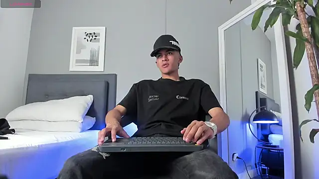 Tylerffoxx online show from 13, 9, 2025