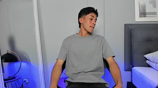 Tylerffoxx online show from 11, 11, 2025