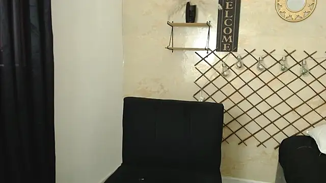 Snapshot of Perla_stonex chatting on 14, 9, 2025 Perla stonex online show from 14, 9, 2025