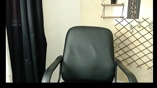 Snapshot of Perla_stonex chatting on 25, 9, 2025 Perla stonex online show from 25, 9, 2025