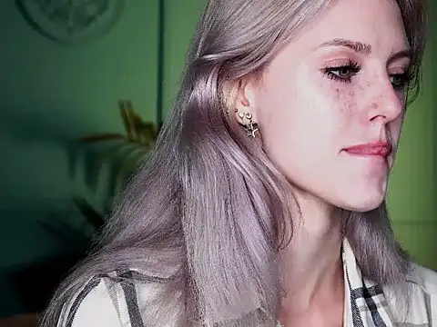 Snapshot of Nelly_Carroll chatting on 13, 9, 2025 Nelly Carroll online show from 13, 9, 2025