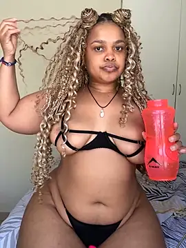 Snapshot of XXXquisiteVixen chatting on 29, 11, 2025 XXXquisiteVixen online show from 29, 11, 2025