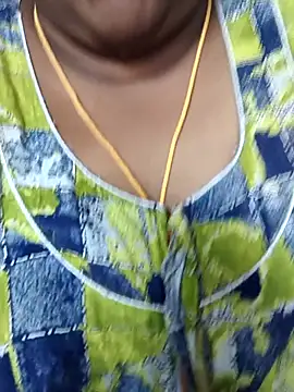 Snapshot of TAMIL_ELAKKIYA chatting on 29, 9, 2025 TAMIL ELAKKIYA online show from 29, 9, 2025