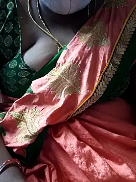 Snapshot of TAMIL_ELAKKIYA chatting on 29, 11, 2025 TAMIL ELAKKIYA online show from 29, 11, 2025