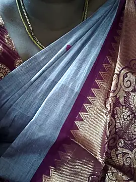 Snapshot of TAMIL_ELAKKIYA chatting on 15, 1, 2026 TAMIL ELAKKIYA online show from 15, 1, 2026