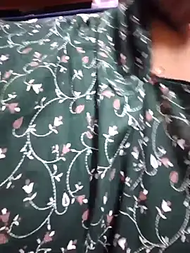 Snapshot of TAMIL_ELAKKIYA chatting on 4, 2, 2026 TAMIL ELAKKIYA online show from 4, 2, 2026