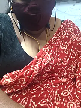 Snapshot of TAMIL_ELAKKIYA chatting on 19, 2, 2026 TAMIL ELAKKIYA online show from 19, 2, 2026