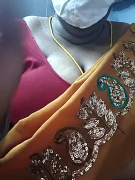 Snapshot of TAMIL_ELAKKIYA chatting on 24, 2, 2026 TAMIL ELAKKIYA online show from 24, 2, 2026