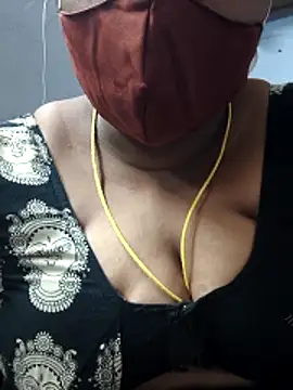 Snapshot of TAMIL_ELAKKIYA chatting on 1, 3, 2026 TAMIL ELAKKIYA online show from 1, 3, 2026