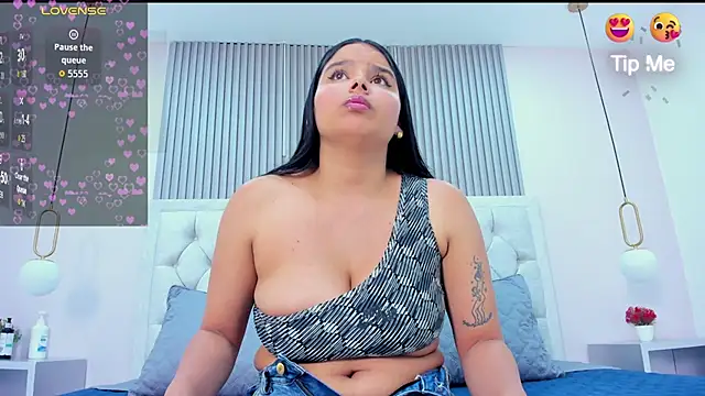Snapshot of kelsy_monroy chatting on 9, 10, 2025 kelsy monroy online show from 9, 10, 2025