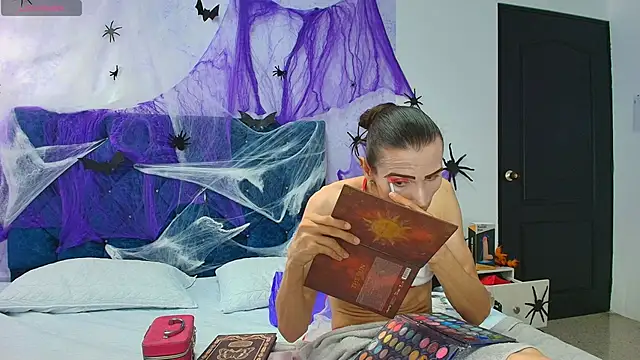 Snapshot of shantala_nastasiia chatting on 21, 10, 2025 shantala nastasiia online show from 21, 10, 2025