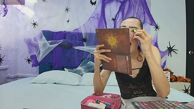 Snapshot of shantala_nastasiia chatting on 24, 10, 2025 shantala nastasiia online show from 24, 10, 2025