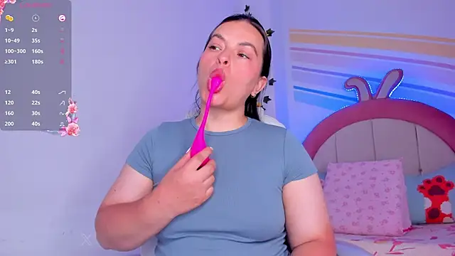 Snapshot of Ariah_Walker_ chatting on 30, 9, 2025 Ariah Walker online show from 30, 9, 2025