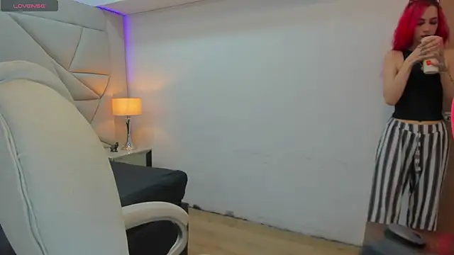 Snapshot of persefone_333 chatting on 3, 10, 2025 persefone 333 online show from 3, 10, 2025