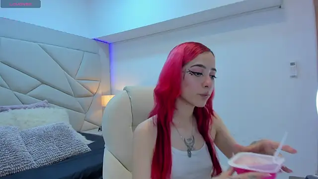 Snapshot of persefone_333 chatting on 8, 10, 2025 persefone 333 online show from 8, 10, 2025