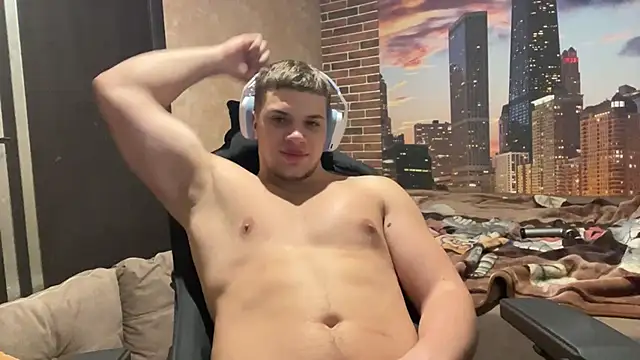 Snapshot of MusclePhantom chatting on 24, 11, 2025 MusclePhantom online show from 24, 11, 2025