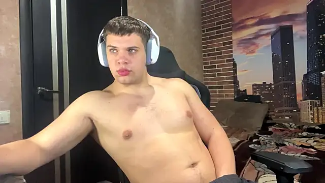 MusclePhantom online show from 7, 4, 2026