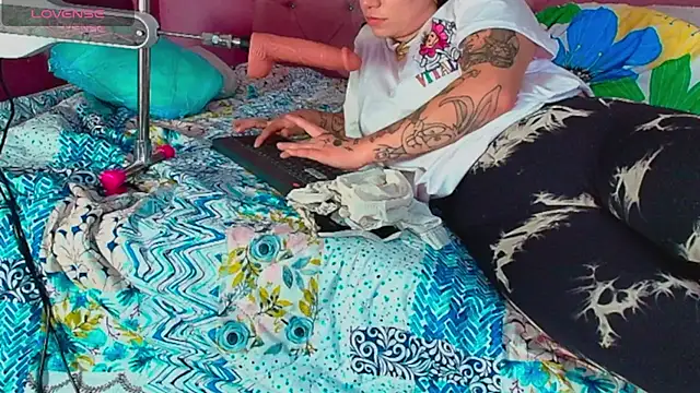 Lali HOtt online show from 29, 9, 2025