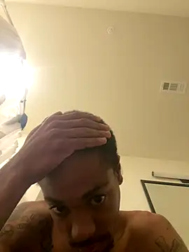 Snapshot of huhgtr chatting on 7, 11, 2025 huhgtr online show from 7, 11, 2025