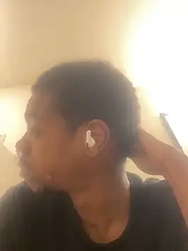 Snapshot of huhgtr chatting on 3, 12, 2025 huhgtr online show from 3, 12, 2025