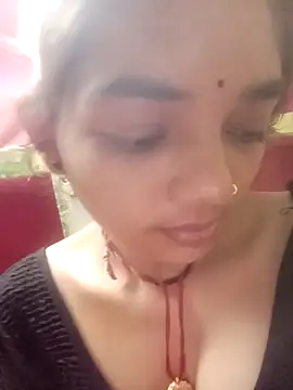 Snapshot of Hitsda chatting on 4, 10, 2025 Hitsda online show from 4, 10, 2025