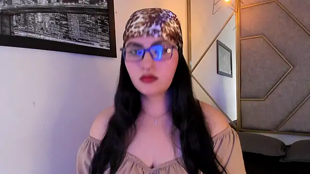 Snapshot of NavannyCattan chatting on 9, 11, 2025 NavannyCattan online show from 9, 11, 2025