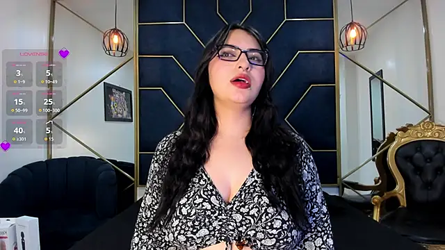 Snapshot of NavannyCattan chatting on 28, 11, 2025 NavannyCattan online show from 28, 11, 2025