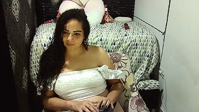  naughty milf online show from 4, 11, 2025