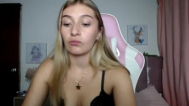 SophiaaLee online show from 10, 3, 2026