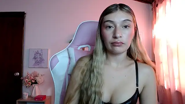 SophiaaLee online show from 15, 3, 2026