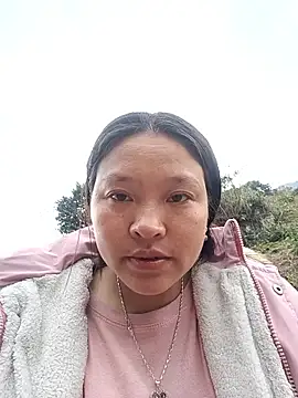 Snapshot of MuiNay chatting on 20, 12, 2025 MuiNay online show from 20, 12, 2025