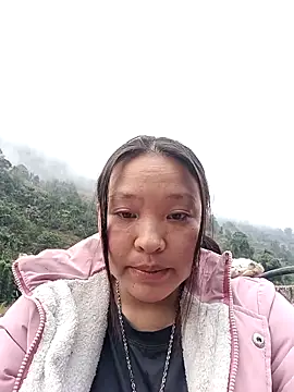 Snapshot of MuiNay chatting on 4, 2, 2026 MuiNay online show from 4, 2, 2026